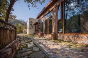 山的那边，新年来见！泰名尔山那边民宿邀你住进风景，在星空下倒数